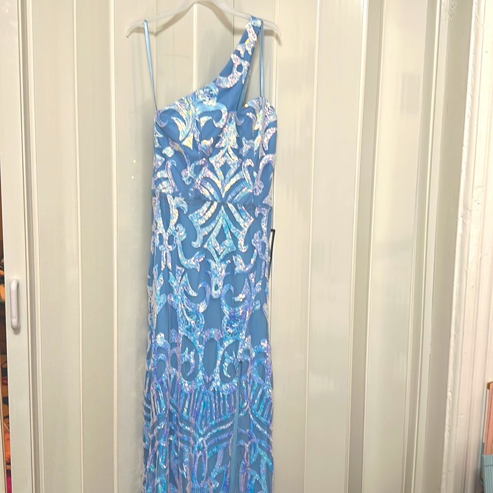 NWTs baby blue embellished one should prom dress